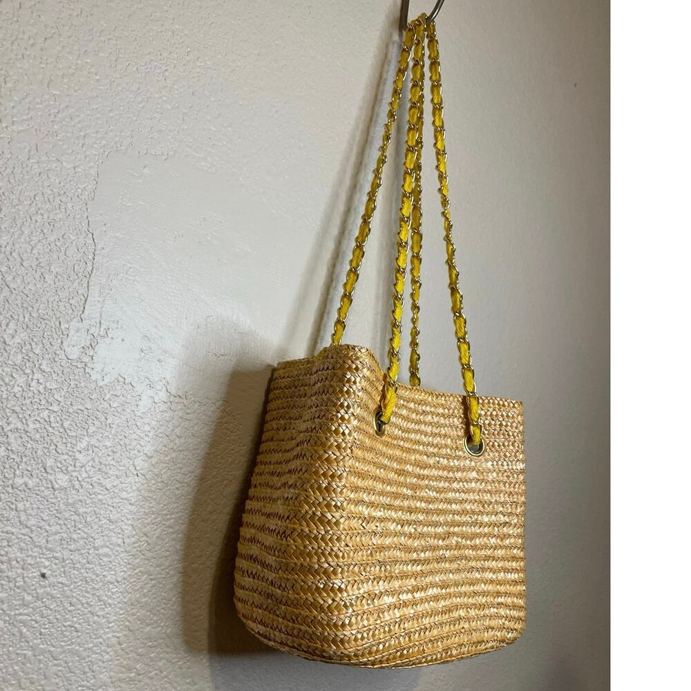VTG Worthington Straw Bucket Bag W/ Gold Chain Strap & Bright Yellow Lining - Picture 2 of 12